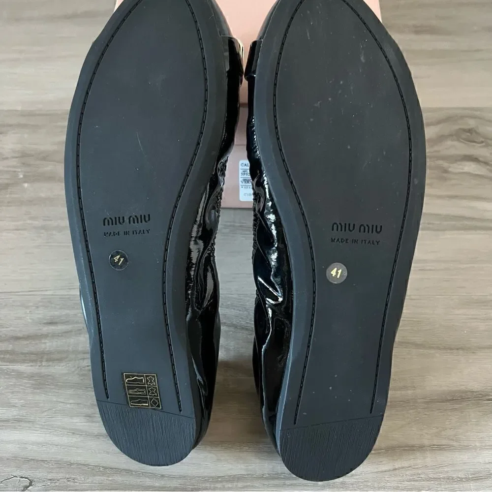 NIB vintage Miu Miu black patent flats with silvertone buckle hardware sz 11